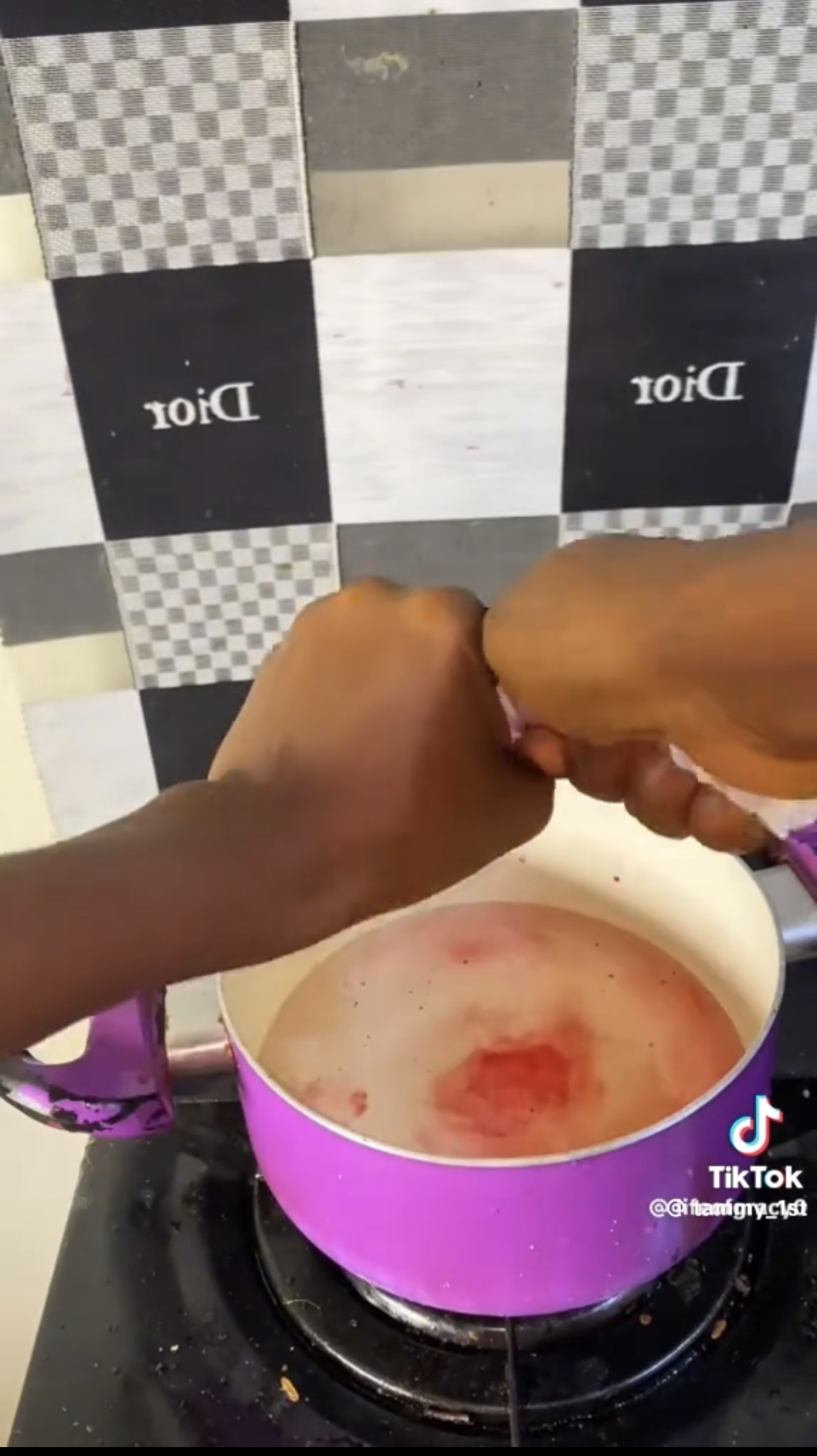 Ảnh thu nhỏ của Ă/n l/ốn m/àu của chính mình