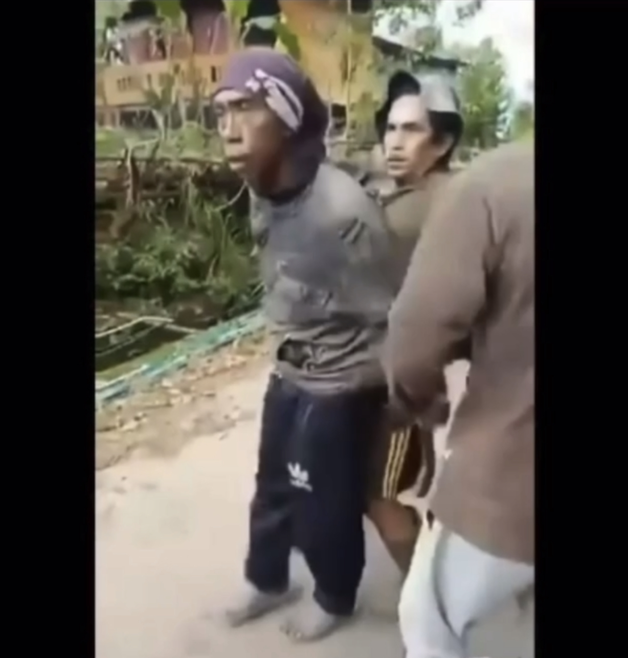 Ảnh thu nhỏ của Người đàn ông ấ/m dâu