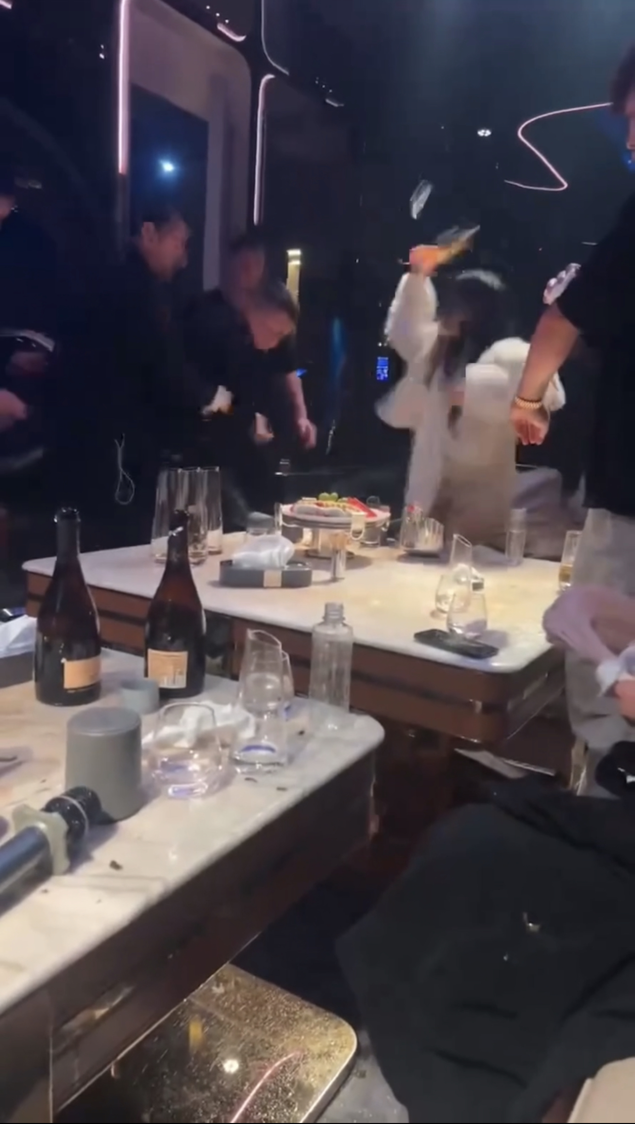 Ảnh thu nhỏ của Sao mấy em đ/ào l/iều quá