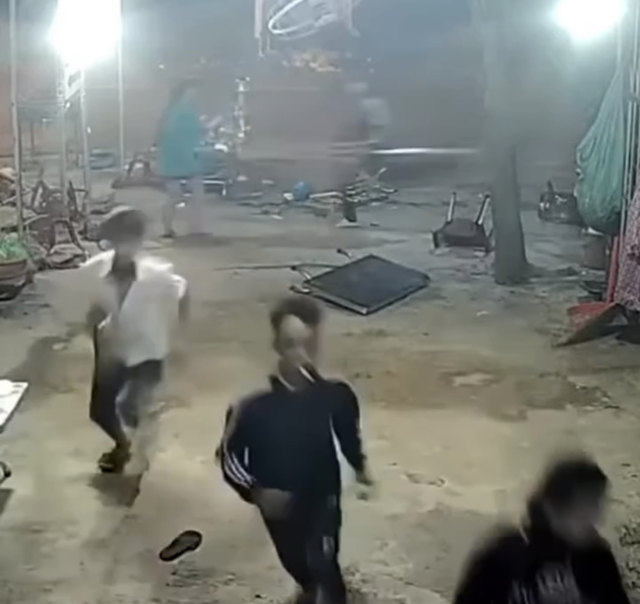 Ảnh thu nhỏ của Hỗn ch/iến quán nhậu